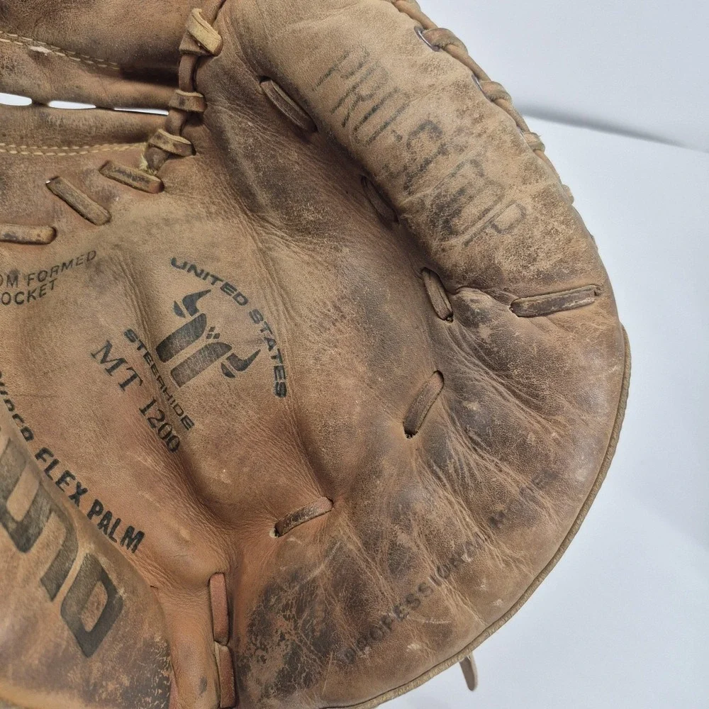Mizuno MT1200 RHT Catchers Mitt  Leather  Professional Model Max Flex VTG Glove